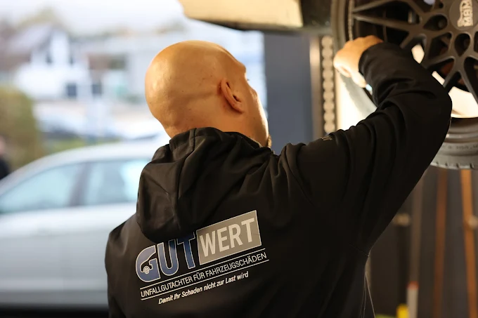 GUTWERT Unfallgutachter